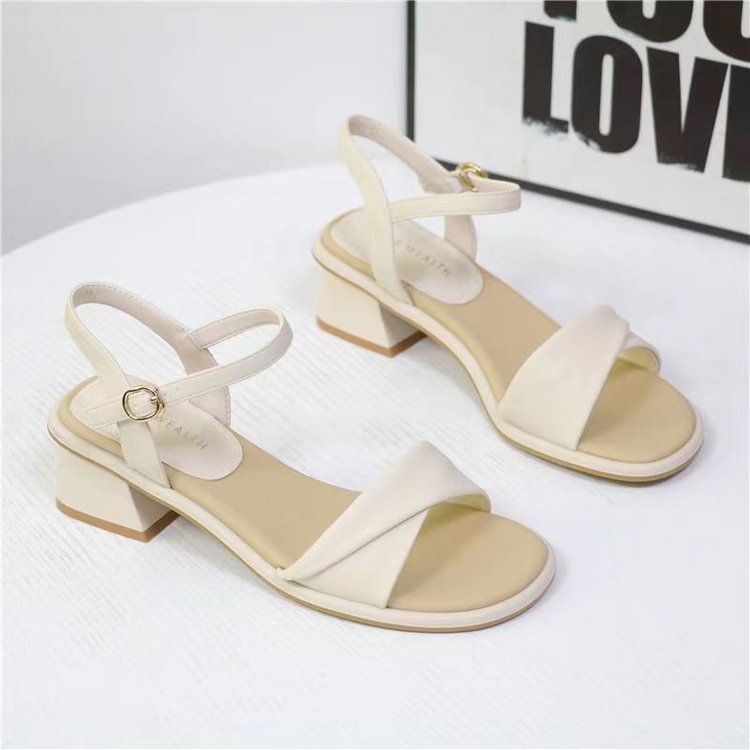 Evening Breeze Block Heel Sand - Home Office Size recension och pris